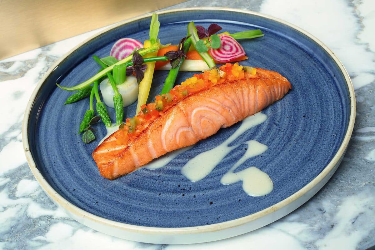 Poissons aux cuissons justes et aux sauces ajustées